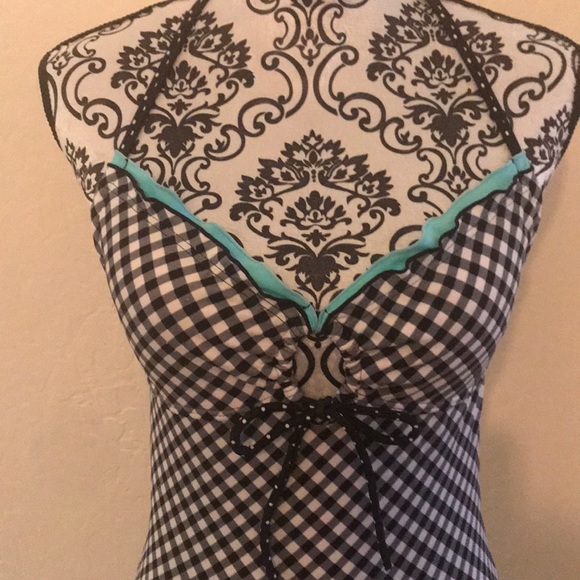 Hula Honey Sexy Swimsuit top! Size Medium🖤 - Picture 2 of 7